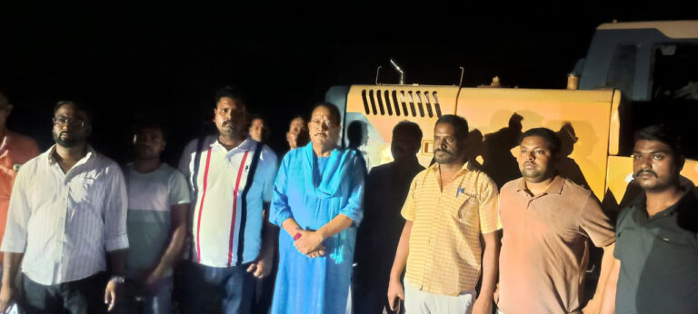 अवैध खनन करते मंत्री ने पकडा
