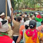 आंदोलनकारियों को पुलिस ने रोका