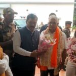 उत्तर बंगाल दौरा खत्म कर कोलकाता लौटे मंत्री दिलीप घोष 01