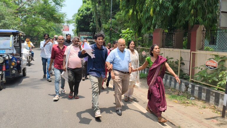 एएसओ को कार्यालय से खींचकर ले गए कमिश्नर कार्यालय