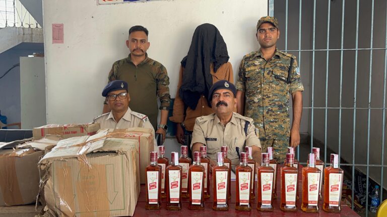 तस्कर गिरफ्तार