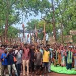 दुबिल माइंस में ग्रामीणों का अनिश्चितकालीन आंदोलन