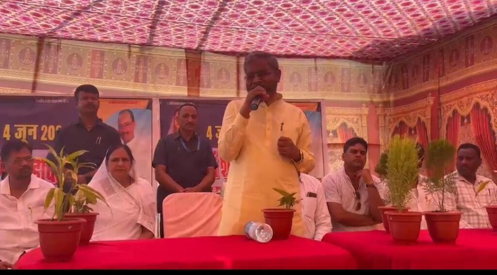 राजेश मंडल शहादत दिवस पर बाबूलाल मरांडी ने दी श्रद्धांजलि