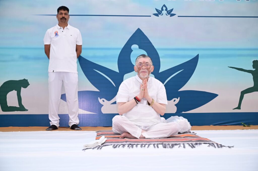 सार्थक जीवन जीने की एक समग्र जीवन पद्धति राज्यपाल
