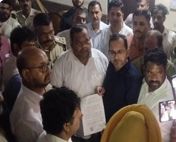 अंतिम संस्कार के लिए राजी हुए
