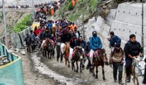 अमरनाथ तीर्थयात्रियों का चौथा जत्था रवाना