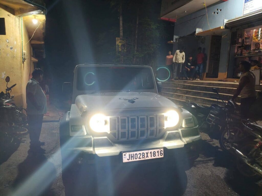 चोरी के पैसों से खरीदी थार