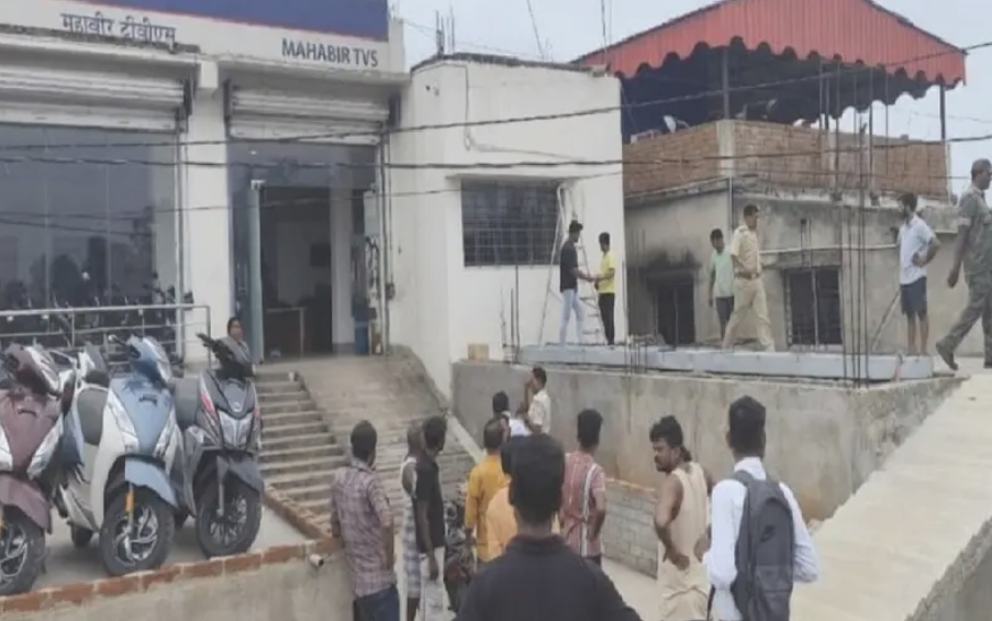 लाखों की चोरी