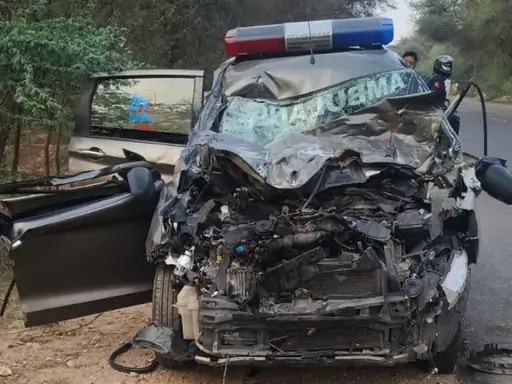 सेना के ट्रक और एम्बुलेंस में टक्कर
