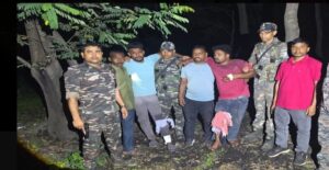 अपराधियों के बीच मुठभेड़