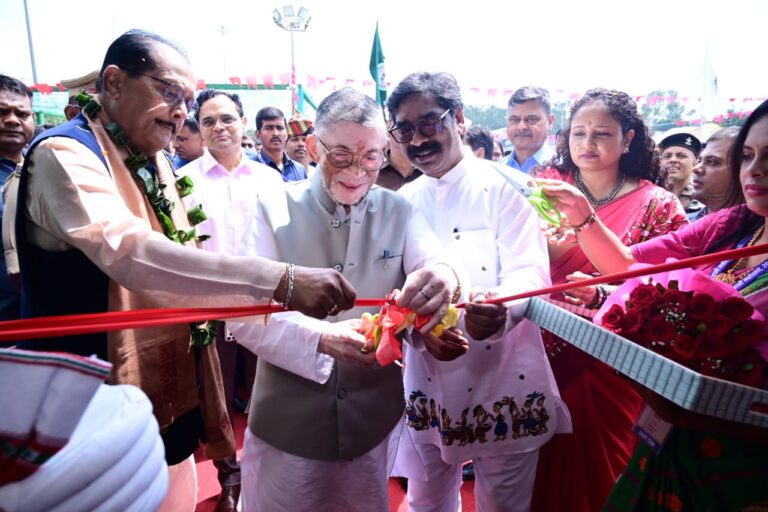 आदिवासी महोत्सव का उद्घाटन