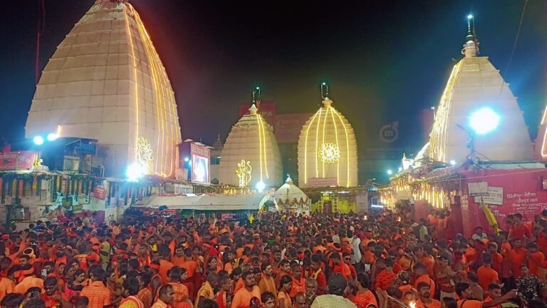 उमड़ा आस्था का सैलाब