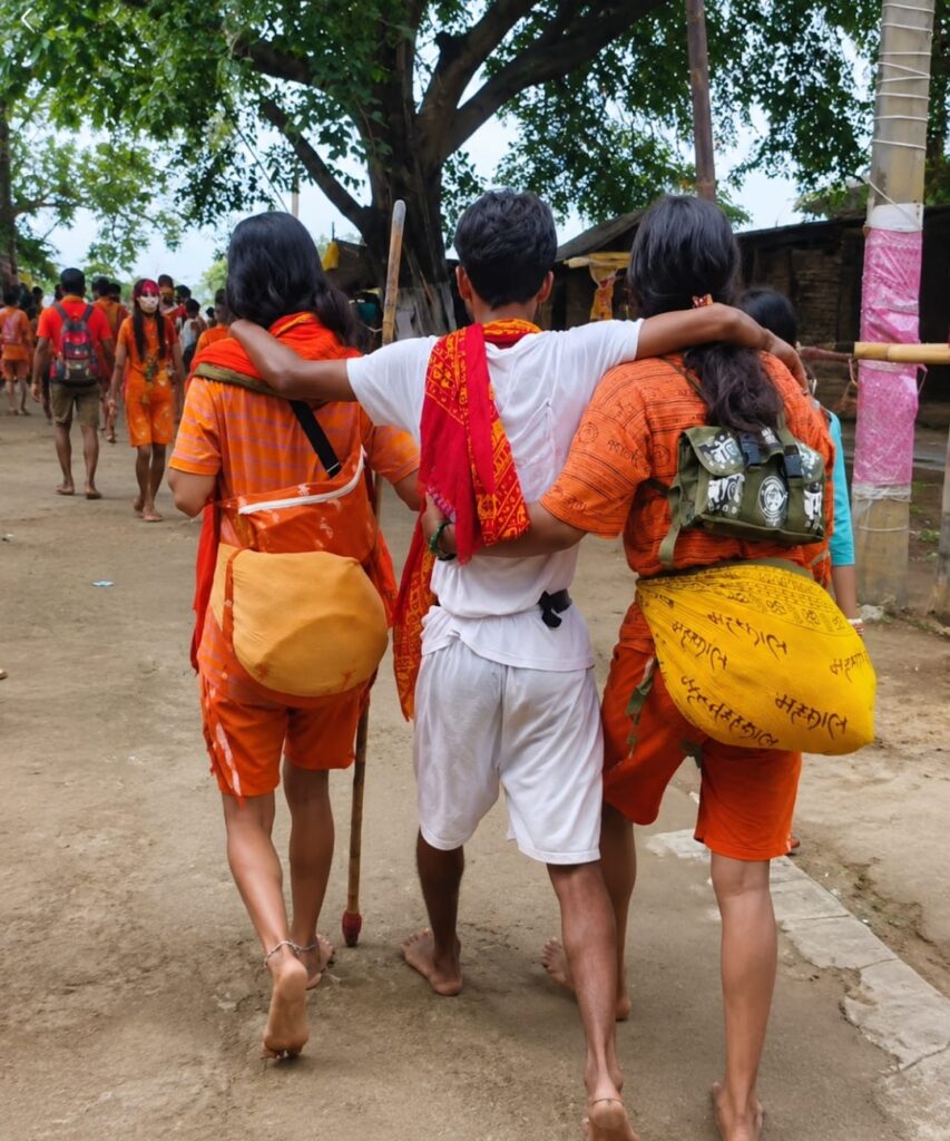 कांवरिया पथ पर दिखी मानवता की मिसाल