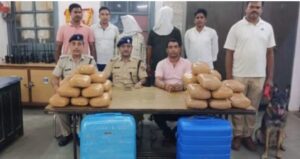 दो तस्कर गांजे के साथ गिरफ्तार