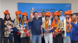 हरियाणा के पदकवीरों का हवाई अड्डे पर स्वागत 01