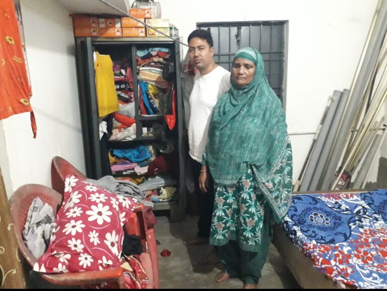 अधिवक्ता के घर चोरी