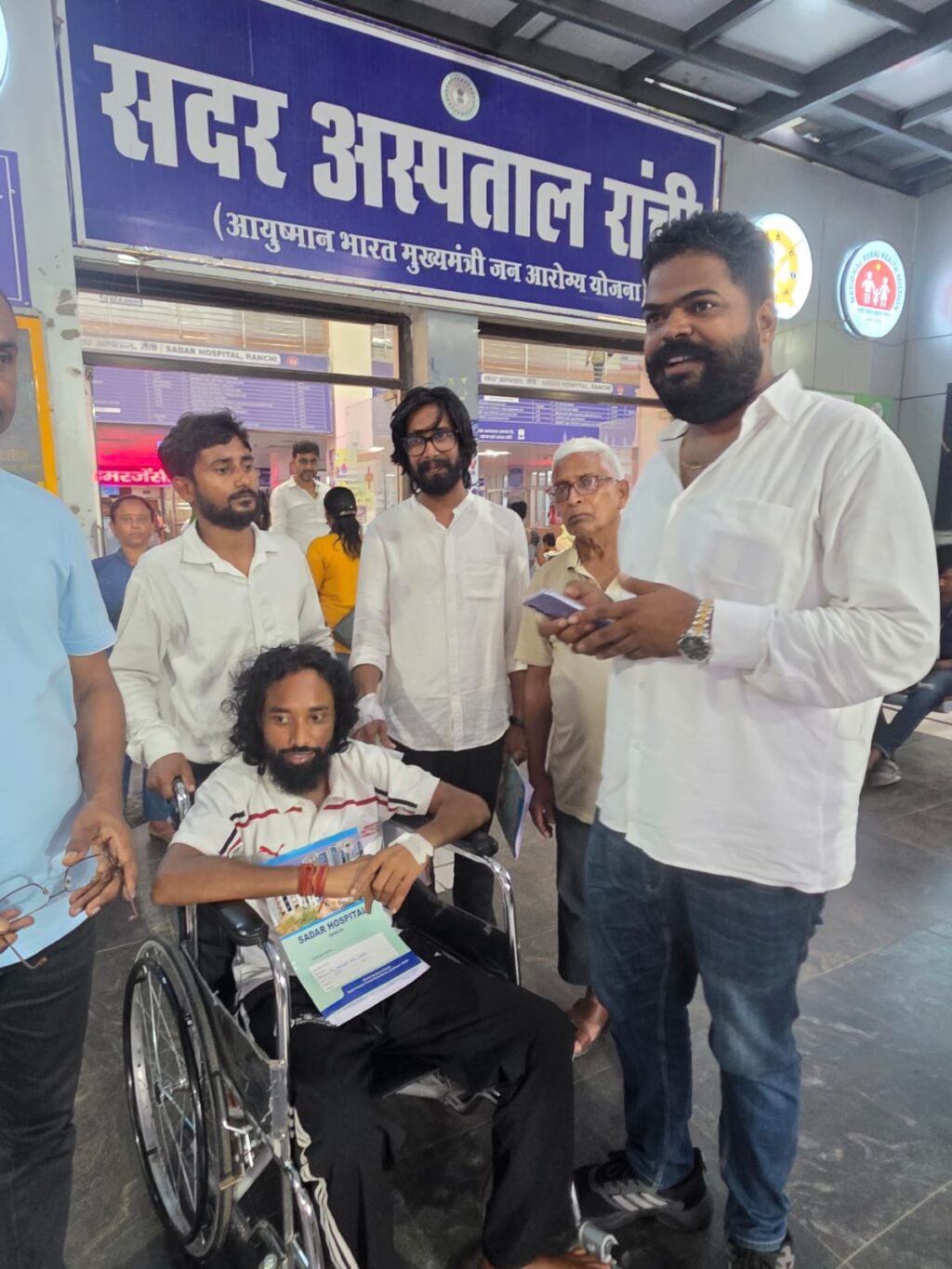 अस्पताल से डिस्चार्ज हुए देवेन्द्र नाथ महतो