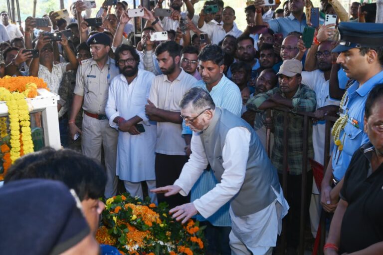 राजकीय सम्मान के साथ दिवंगत मंत्री सुदिव्य कुमार सोनू का अंतिम संस्कार