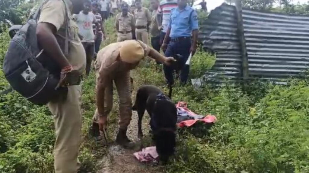 शौच के बहाने होल्डिंग सेंटर से भागा युवक, चाय बागान से पकड़ा गया