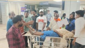 एमजीएम अस्पताल में मरीज की मौत के बाद हंगामा, परिजनों ने की तोड़फोड़