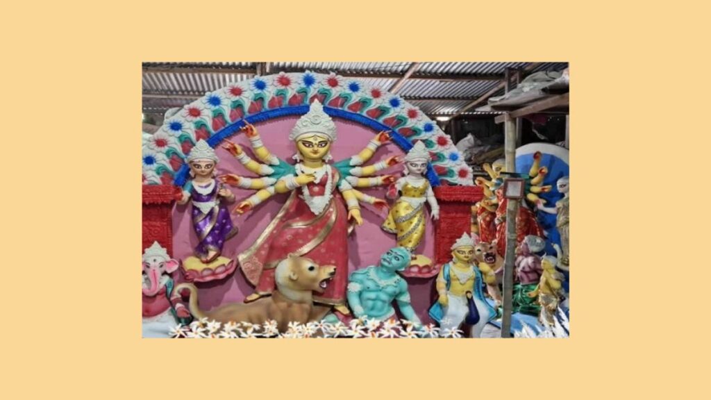 नेपाल में प्राकृतिक आपदा का असर, सिलीगुड़ी के कुम्हारटोली में दुर्गा प्रतिमाओं के ऑर्डर ठप